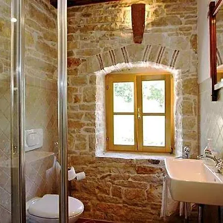 1212 Fažana